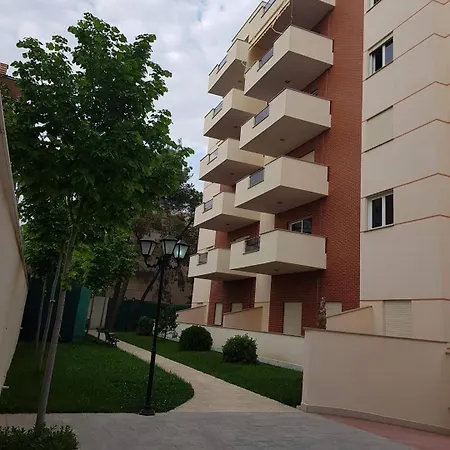 Relax Golem Golem (Tirana)